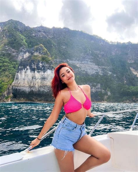 Showcasing Body Curves 8 Exotic And Enchanting Photos Of Marion Jola In A Bikini In Bali