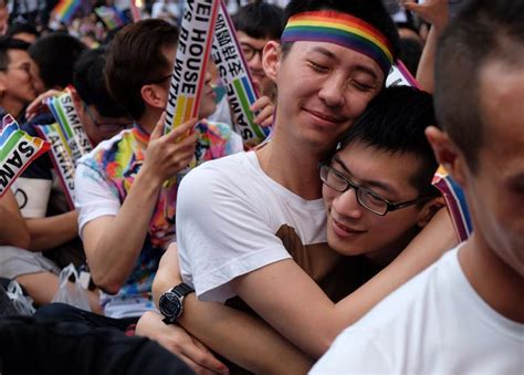 Taiwan se torna o primeiro país da Ásia a legalizar o casamento gay Me Salte