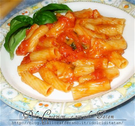 Pasta Pomodoro Basilico E Mozzarella Filante Ricetta Veloce Tatam