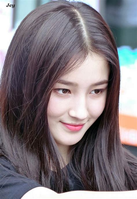 Pin Oleh Shigeki Matsumoto Di Nancy Momoland Kecantikan Orang Asia