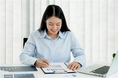 10 Pekerjaan Dengan Gaji Tinggi Untuk Wanita Cek Di Sini