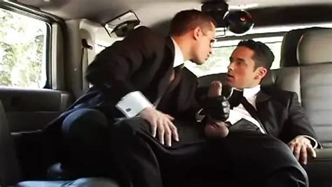 Elevator Play Gay Hunk Man Porn Xhamster