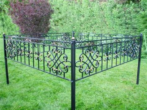 Кованые ограды разных размеров