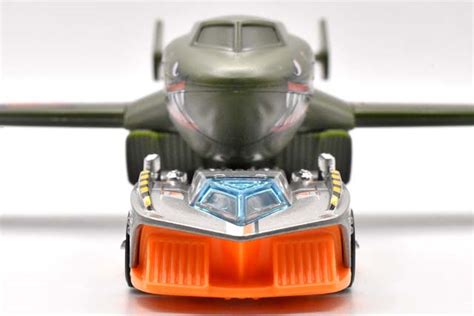 Turbolence Tug Hvd Hot Wheels