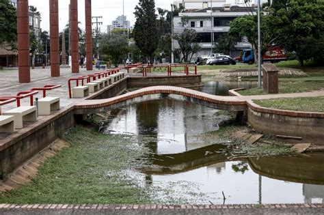 Praça Do Laguinho - Problema de abastecimento em laguinho de praça do bairro Praia de Belas ...