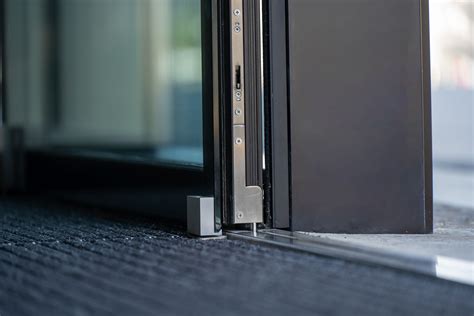 dormakaba - Energy-efficient sliding door with burglary protection ST