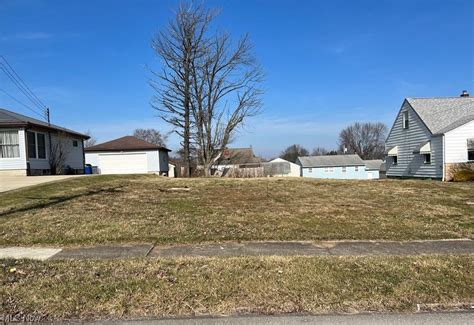 535 W Wilson St Struthers Oh 44471 Trulia