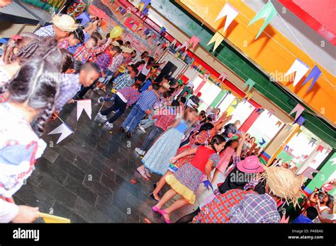 Emef Prof Argeu Silveira Bueno - CARAPICUÍBA/SP - 21/06/2014: Escola Municipal Argeu Silveira Bueno ...