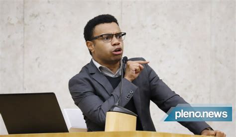 Vereador de São Paulo sugere proibir crianças na Parada Gay Brasil Pleno News