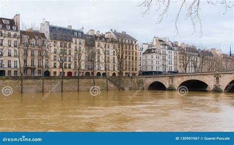 paris bank   seine stock image image  centre