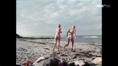 Naked Birte Tove In Salto Mortale