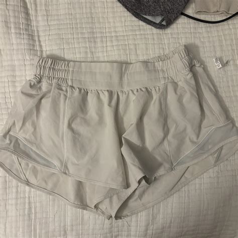 Lululemon Hotty Hot Low Rise 2 5 Short In Bone Depop