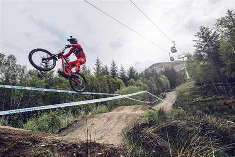 Video Claudio Caluori Fort William Coppa Del Mondo Dh