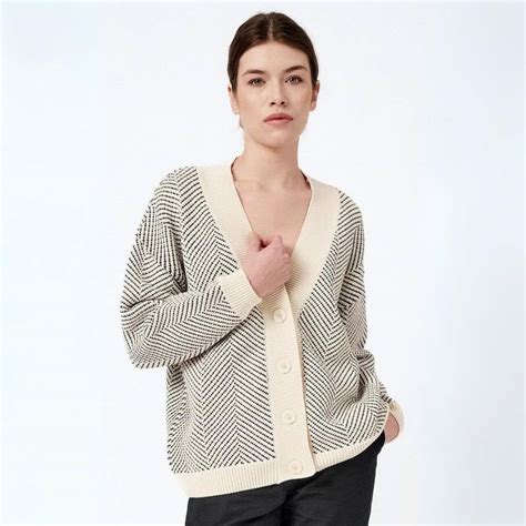 12 Cosy Vegan Knits That Radiate Quiet Luxury - PETA UK