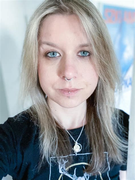 743 best Vertical Labret images on Pholder | Piercing, Bodymods and