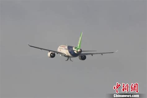 中国商飞c919大型客机第二架机迎来2018年新春第一次飞行新民社会新民网