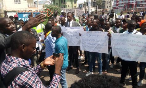 Goma Les étudiants du Congo en sit in au gouvernorat pour dénoncer la