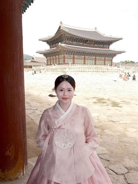 Hot girl Huỳnh Anh gây thương nhớ trong trẻo trong trang phục Hanbok Báo Tri thức và Cuộc sống