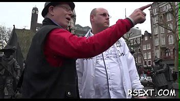 Puta de tetas grandes es follada por un coño calvo en muchas posiciones XVIDEOS