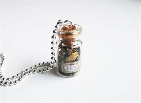 Украшения на шею – купить по лучшей цене | Интернет-магазин украшений ...