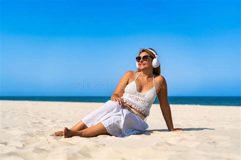 460 367 Photos De Belle Mature Photos De Stock Gratuites Et Libres De Droits De Dreamstime