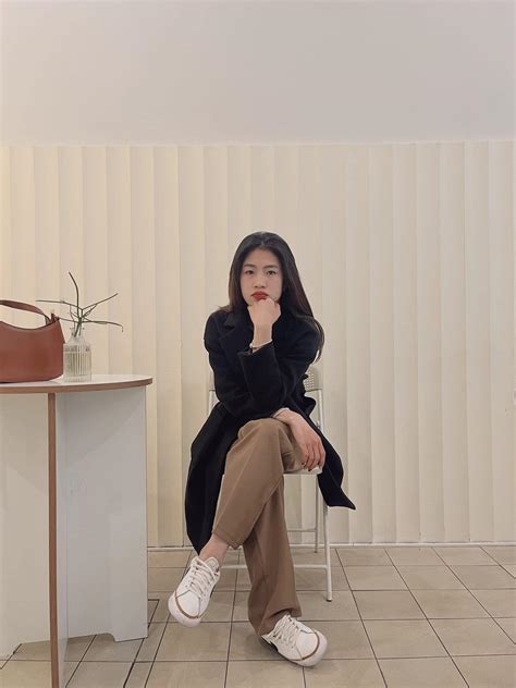 Hot girl Thanh Nhã thần tượng Văn Toàn chơi bóng đá phong trào trước khi có siêu phẩm SEA Games 32