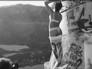 Naked Bruna Linzmeyer in A Força do Querer