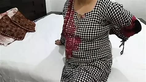 Desi MILF Homemade Hot Sexy Housewife Sex Video Indian Housewife Fucking With Husband