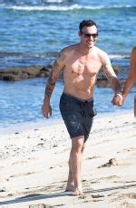 Megan Fox In Bikini On The Beach In Kailua Kona Hawtcelebs