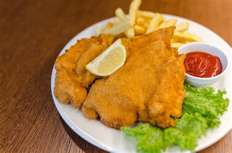 How To Make Fried Chicken Schnitzel Qual Me Foodies Blog