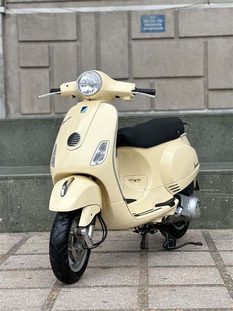 Xe May Vespa Lx