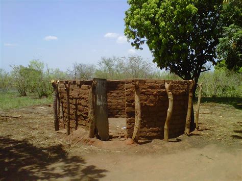 Building An Acholi House