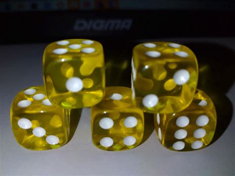 Игральные кубики/кости/ 16 мм. комплект из 5 штук. Жёлтые. - купить с ...