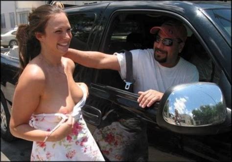 Flashing A Stranger Porn Pic