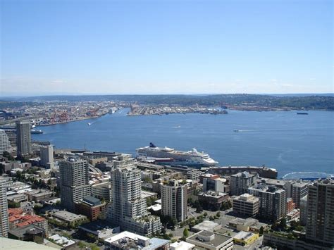 15+ Easy Seattle Hotels With Shuttles to the Cruise Ports | Cruzely.com