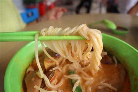 Guan Huat Yong Tau Foo 44 Year Old Ytf Stall With Super Gao Laksa Broth And Over 40 Ingredients