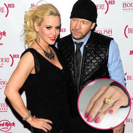 New Wedding On The Block Jenny McCarthy Engaged To Donnie Wahlberg