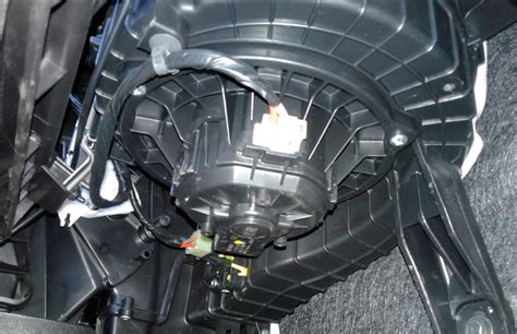 Замена радиатора печки Hyundai Solaris (Хендай Солярис)