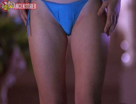 Naked Kaley Cuoco In Growing Up Brady