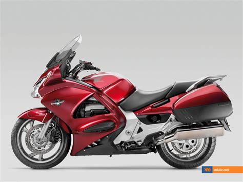 2008 Honda ST 1300 Pan European Wallpaper Mbike