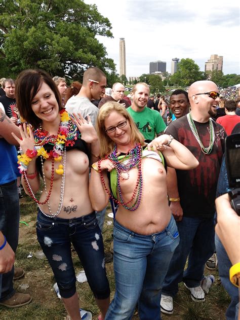 Public Nudity Porn Pictures Xxx Photos Sex Images Pictoa