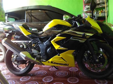 Cara Membuka Sadel Dan Tangki Kawasaki Ninja 250sl Dan Z250sl Roda 2