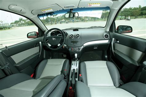 Daewoo Gentra: История модели, фотогалерея и список модификаций