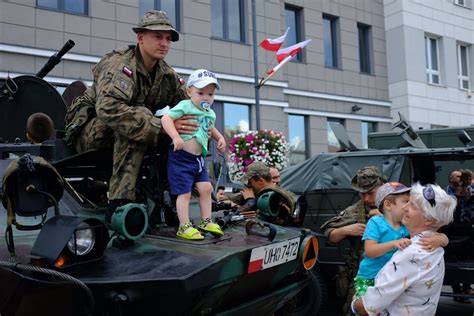 Wojew Dzkie Obchody Wi Ta Wojska Polskiego W Bia Ymstoku Zdj Cia