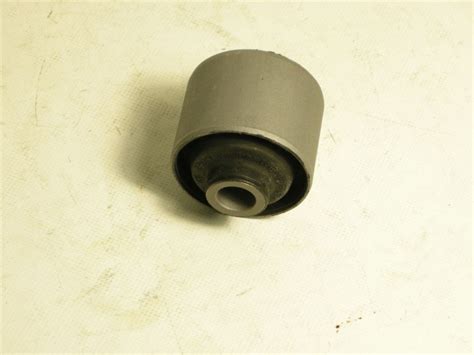 Автоцентр Южная Корея - Сайлентблок H.STAREX до 07г. 2WD/4WD ориг ...