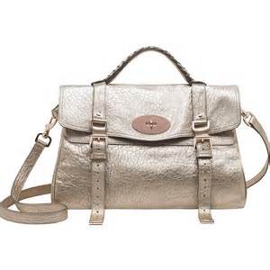 Сумка через плечо: стильное решение