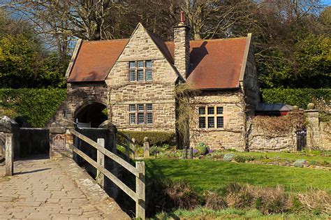 Old English House Free Stock Photo - Public Domain Pictures