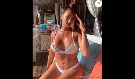 Astrid Nelsia Sexy En Bikini Instagram 19 Octobre 2018 Purepeople