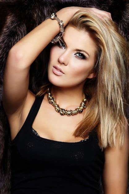 Sch Ne Junge Blonde Frau Mit Sauberer Haut Kostenlose Foto