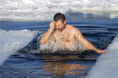 Near Nude Thrill Seekers To Take The Plunge In Freezing Waters Of Loch Lomond In First Ice
